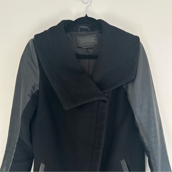 Danier Wool Jacket With Leather Sleeves Size XS - Picture 3 of 12